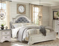 Distressed Whitewash Tufted King Bed I723163